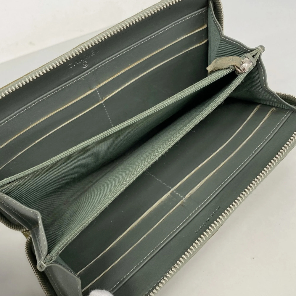 CHANEL Green Leather Wallet - Picture 3 of 11